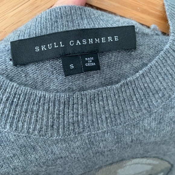 Skull cashmere front skull sleeveles pullover - Picture 7 of 8